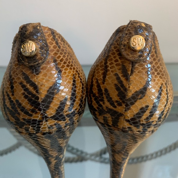 ❌SOLD❌ Stuart Weitzman Tiger Print Stilletos - Picture 5 of 8